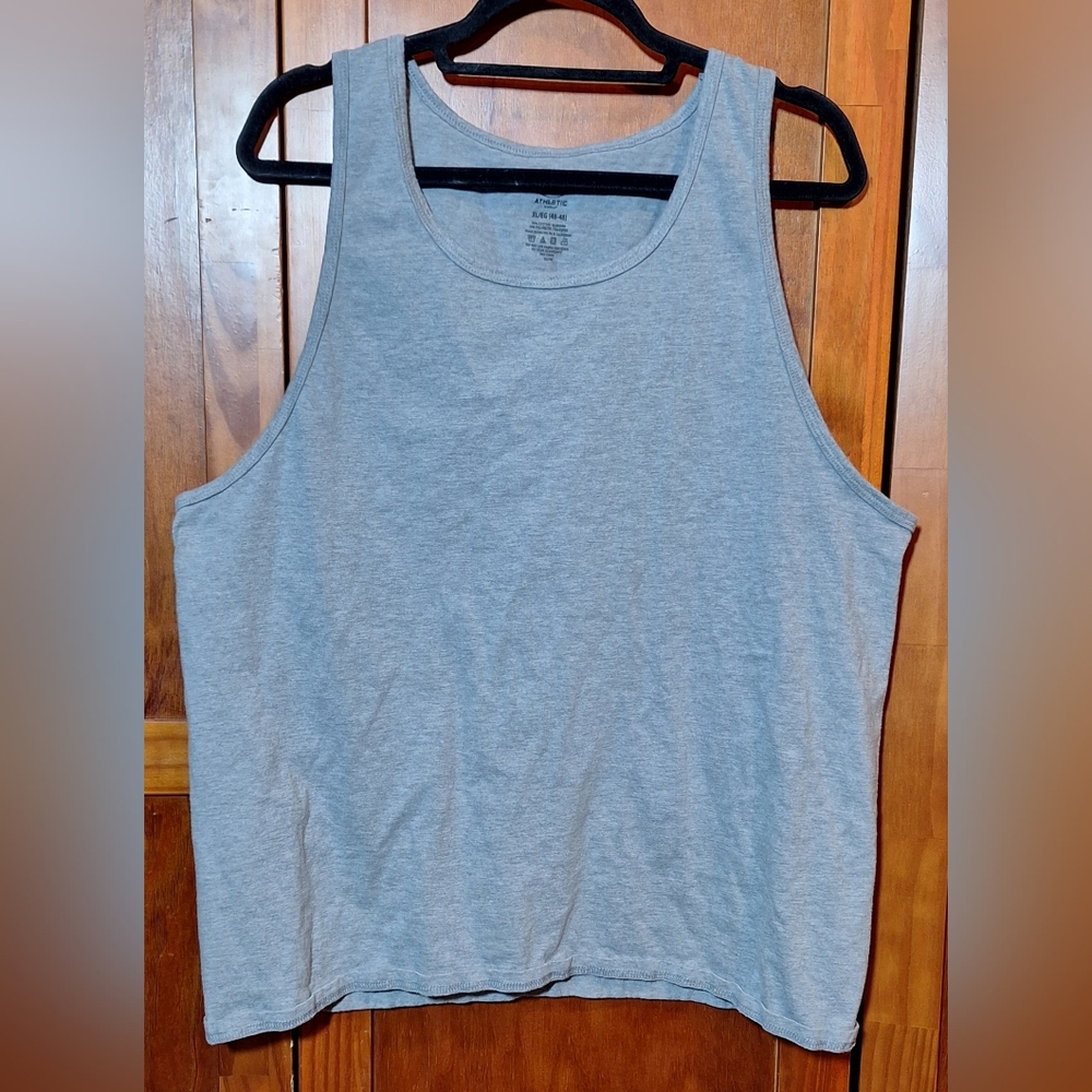 ATHLETIC WORKS gray tank top. Size XL (46-48)